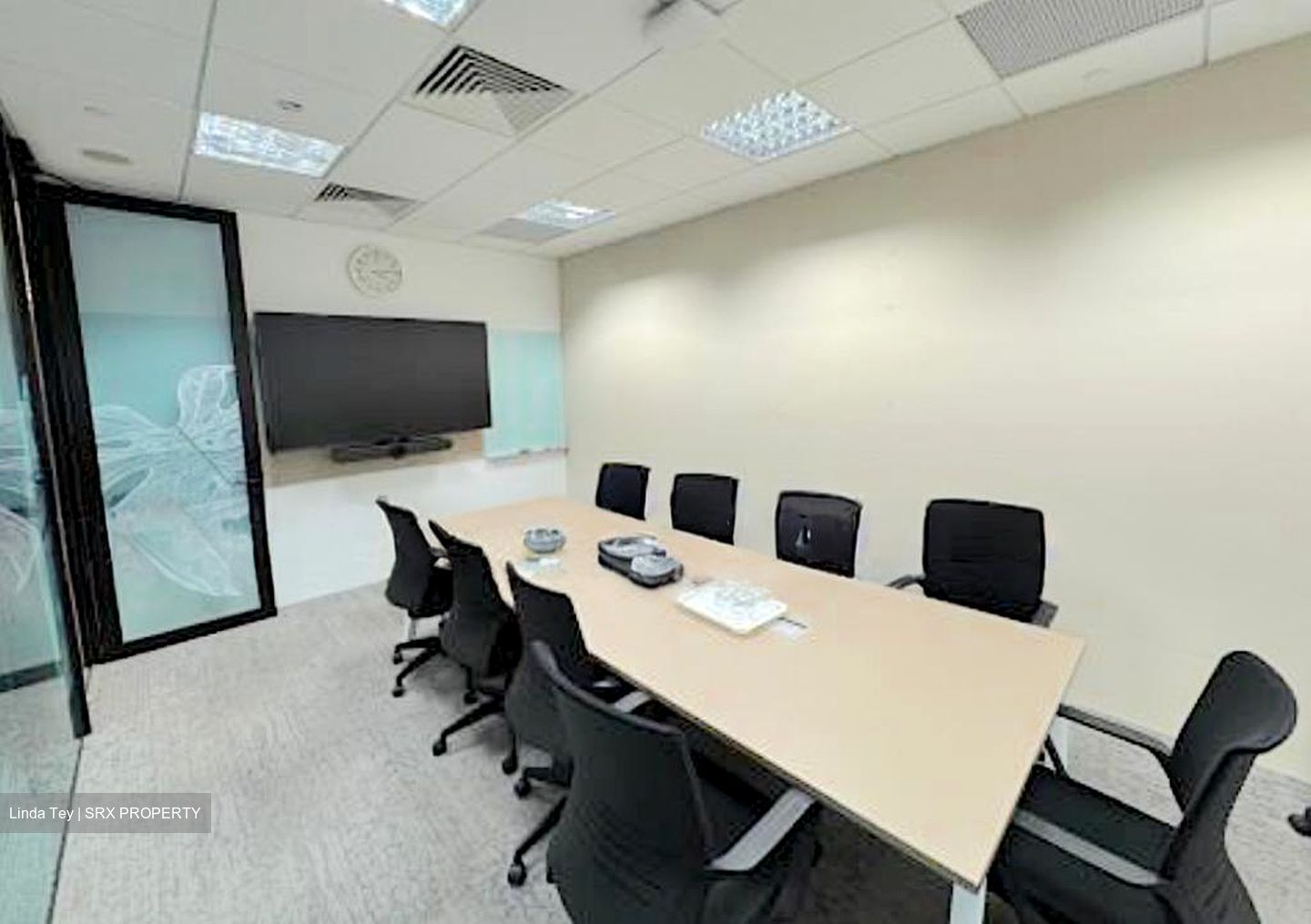 PLUS (D1), Office #536052651